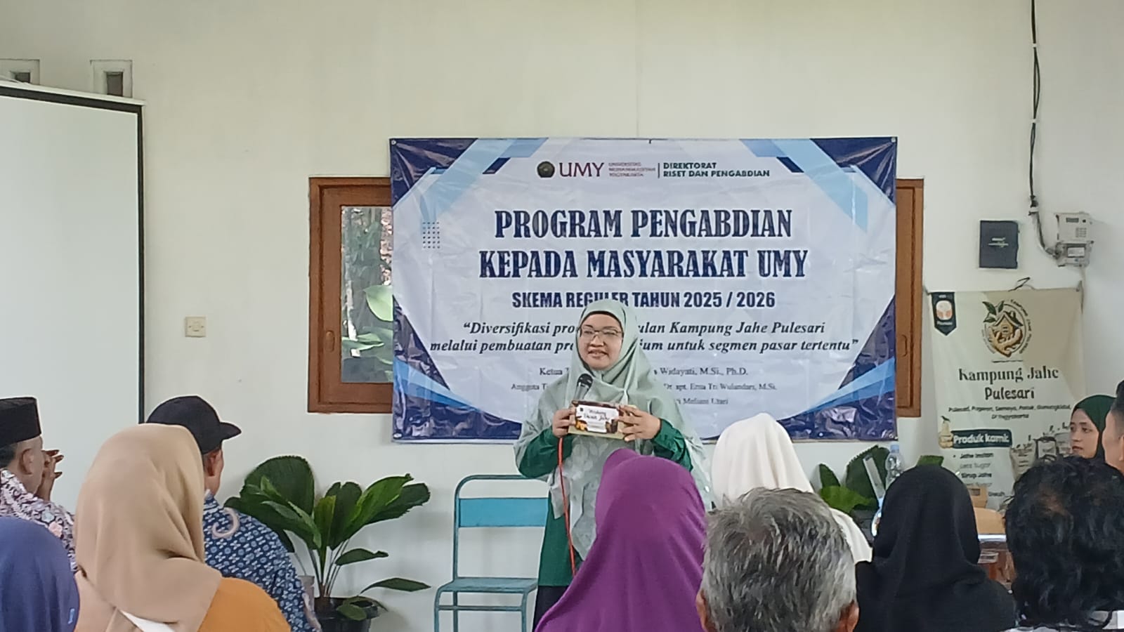 Dosen UMY Dampingi  Penguatan UMKM Kampung Jahe Pulesari dengan Pembuatan Produk Premium untuk Mewujudkan Produk Unggulan yang Bisa Menyasar Pasar Menengah Atas